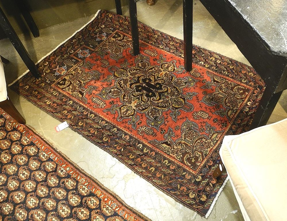 Hanknotted Persian Runner, Approx. 4'8" x 3'2". (1 of 2)