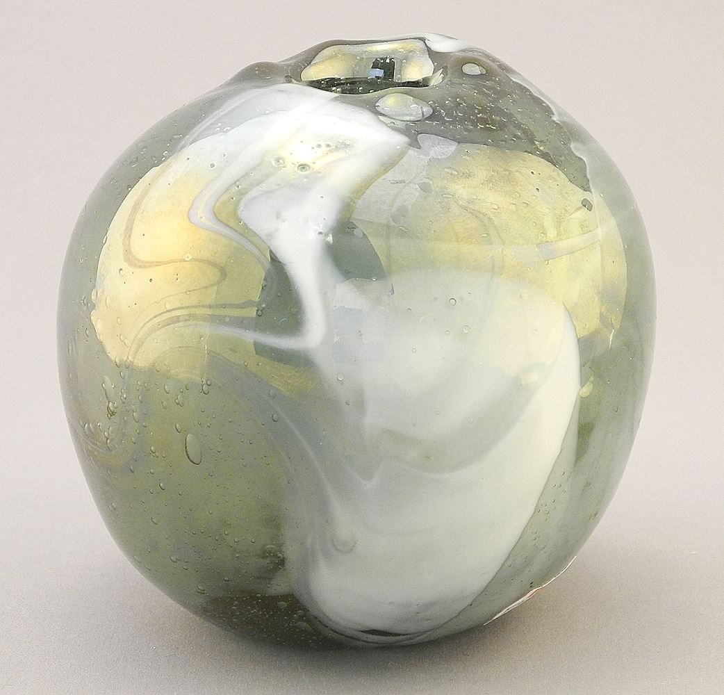 Art Glass Vase signed (Mel) Munsen 71', 3 3/4"H. (1 of 5)