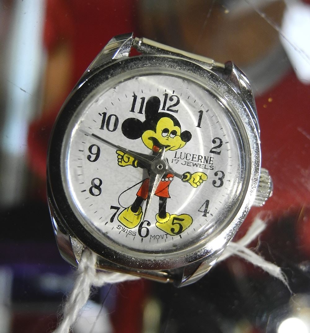 Mickey Mouse Watch, 15.37 Grams, 7/8" Diameter, (no strap).: Mickey Mouse Watch, 15.37 Grams, 7/8" Diameter, (no strap).