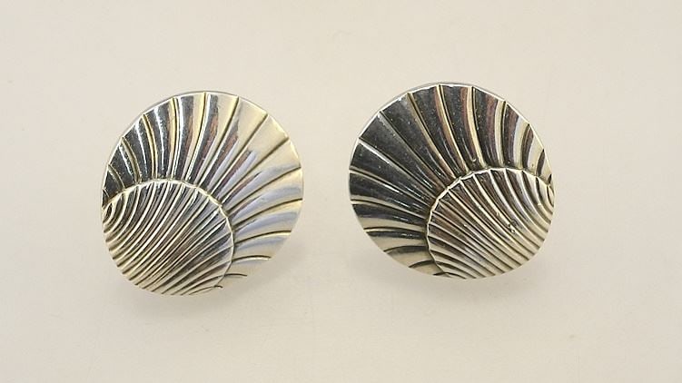 Pair of Georg Jensen Sterling Denmark 107 Screw Back Earrings, 8.98 Grams. (1 of 3)