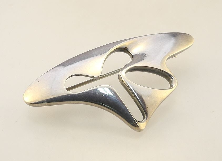 Georg Jensen Sterling Denmark 325 Brooch, 19.18 Grams. (1 of 3)