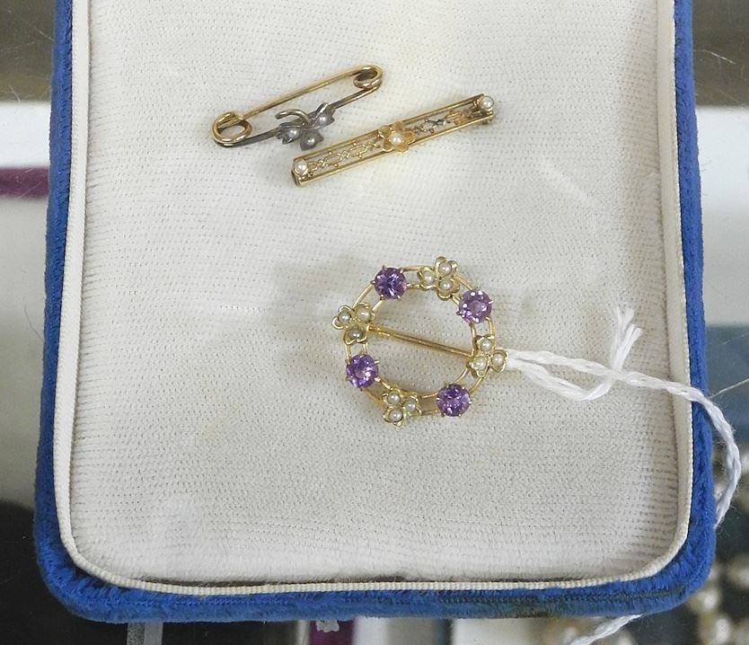 3 Edwardian (2 marked 14K) Seed Pearl Brooches, TW 5.83 Grams.: 3 Edwardian (2 marked 14K) Seed Pearl Brooches, TW 5.83 Grams.