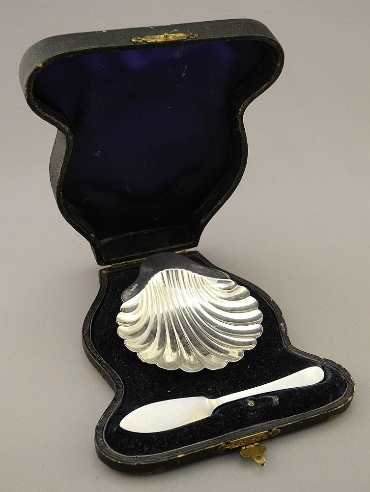 Hallmarked Silver Shell Shaped Butter Dish & Knife in case, 1908 Birmingham 44 G. (1 of 6)