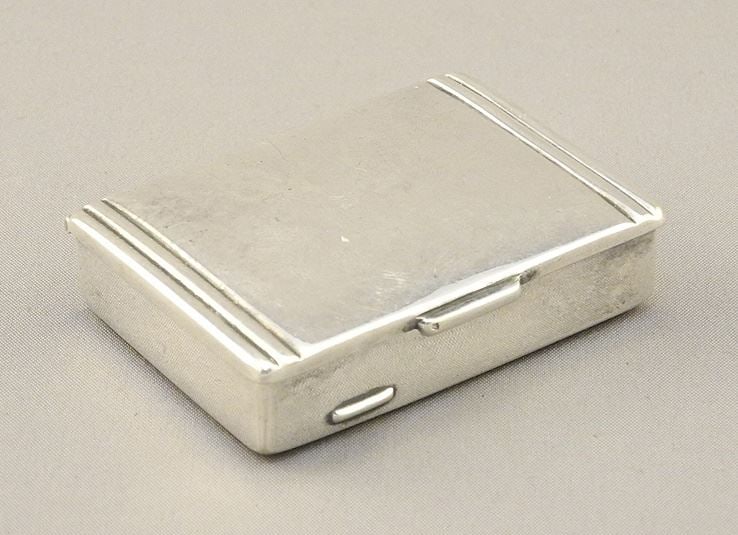 German 835 (marked) Silver Box, 25 Grams, 1 7/8"W.: German 835 (marked) Silver Box, 25 Grams, 1 7/8"W.