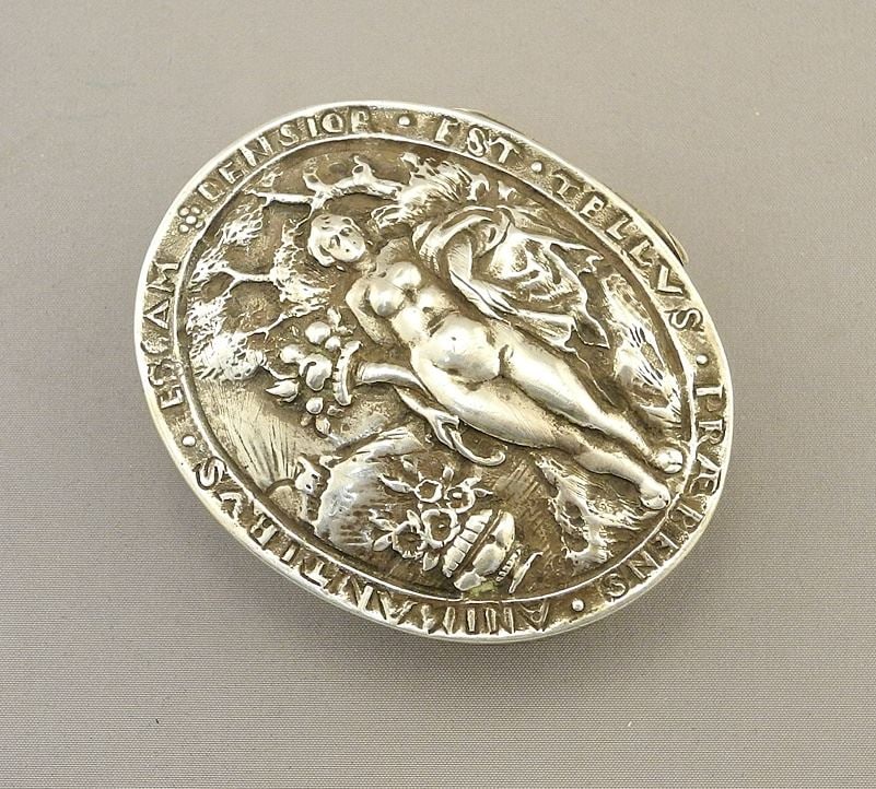 German .800 Silver Oval Box with Motto, 53.5 Grams, 2 3/8"W. (1 of 4)