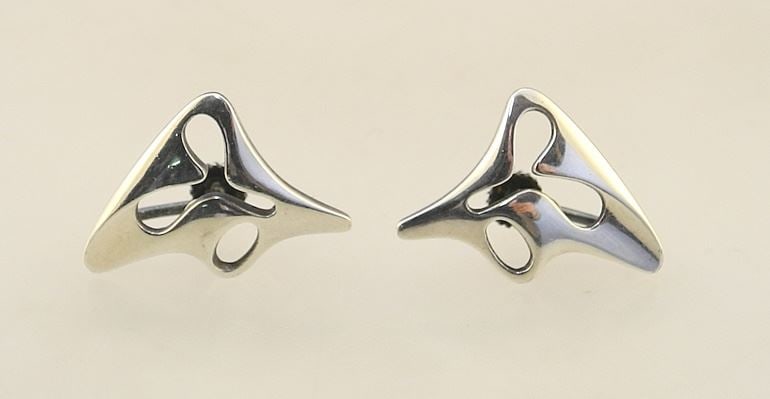 Pair of Georg Jensen Sterling Denmark 119 Screw Back Earrings, 8.0 Grams. (1 of 2)