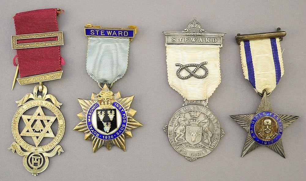 4 Silver Masonic Medals: 2 Enameled 1917/1926, 3-4 1/4"H, 96.61 Grams. (1 of 6)