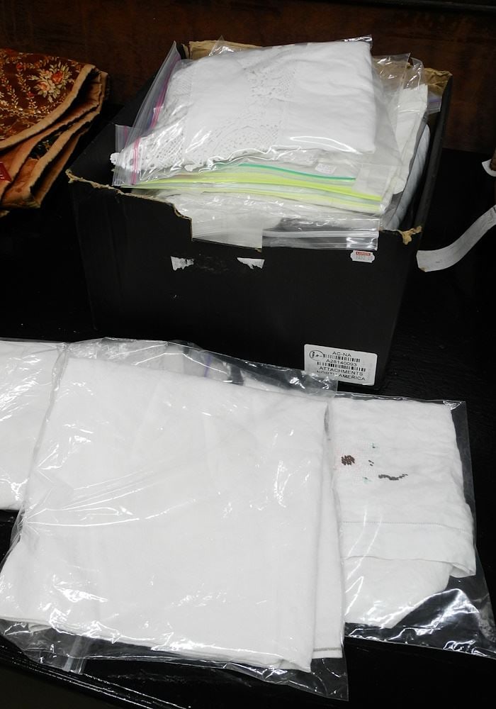 Collection of Vintage Embroidered Linens, Serviettes, etc.: Collection of Vintage Embroidered Linens, Serviettes, etc.