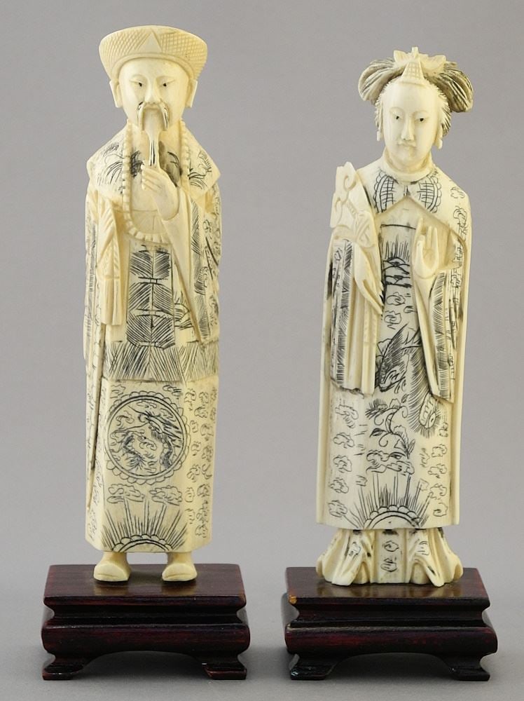 Pair of Chinese Carved Mandarin Figures on Stands, 6 1/8", No Export.: Pair of Chinese Carved Mandarin Figures on Stands, 6 1/8", No Export.