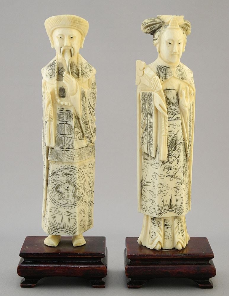 Pair of Chinese Carved Mandarin Figures on Stands, 6 1/8", No Export.: Pair of Chinese Carved Mandarin Figures on Stands, 6 1/8", No Export.
