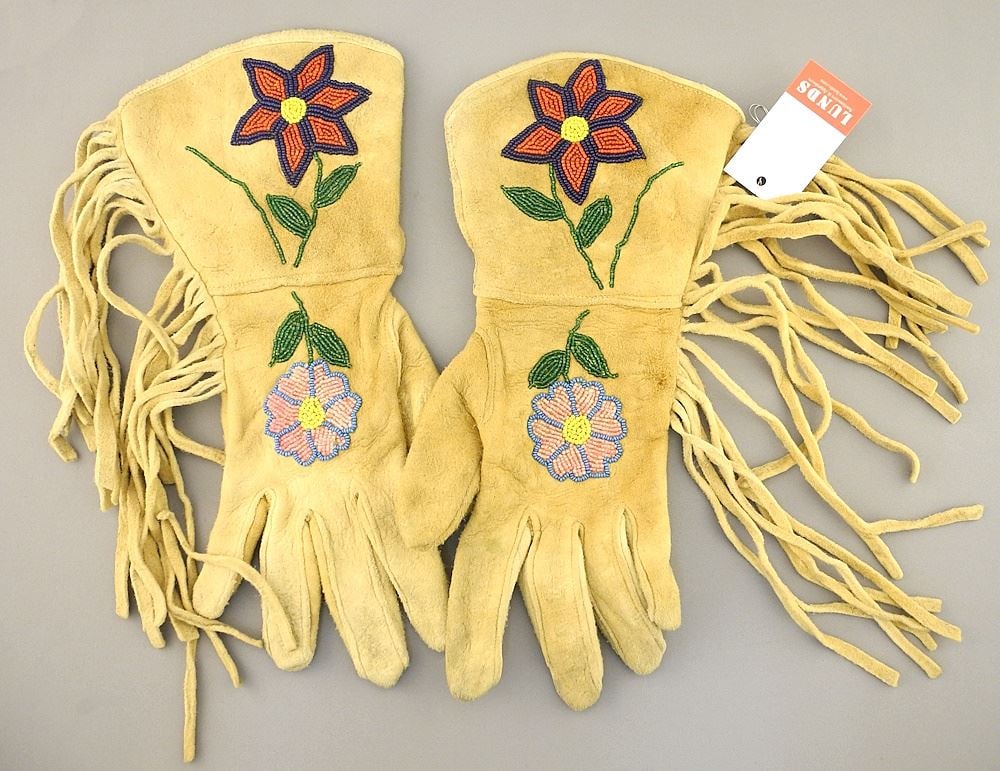 Pair of Beaded Tanned Hide Gauntlets Ladies, Size Small. (1 of 2)