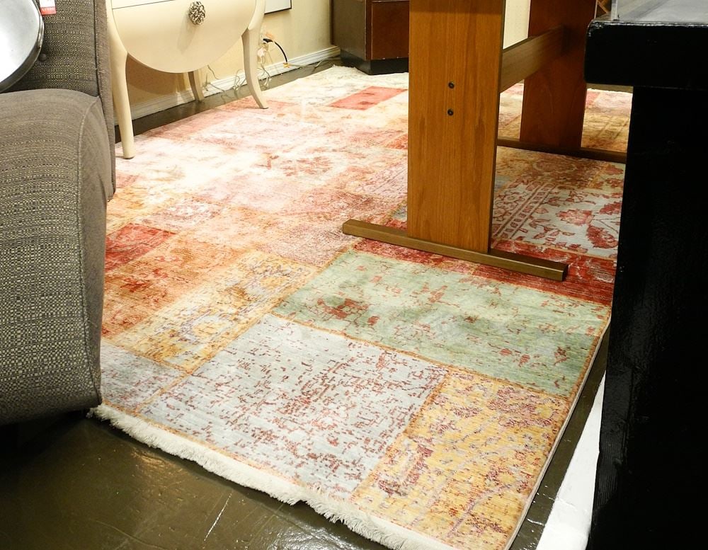 Turkish Acrylic Carpet, 9'8" x 6'6".: Turkish Acrylic Carpet, 9'8" x 6'6".