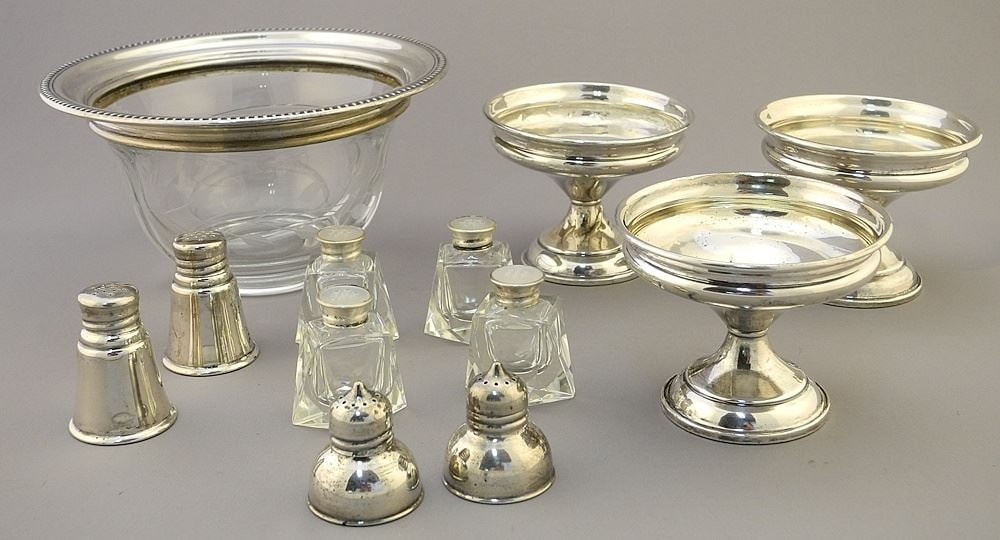 International Sterling Glass Dish with 3 Footed Dishes & Salt & Pepper. (1 of 5)