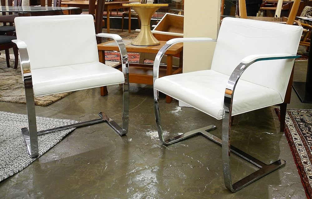 6 Mies Vander Rohe Brno Chairs with White Leather.: 6 Mies Vander Rohe Brno Chairs with White Leather.
