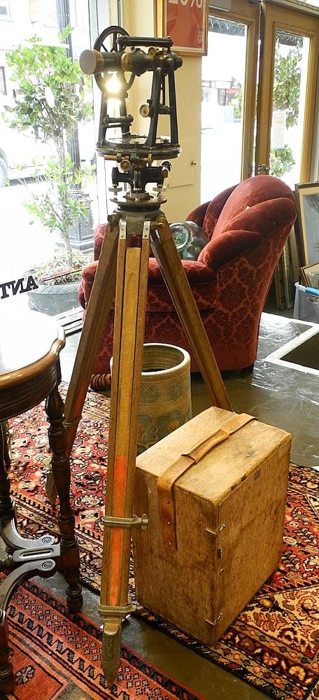 The A. Leitz Co. San Francisco Theodilite in Case with Tripod, Model 9006. (1 of 4)
