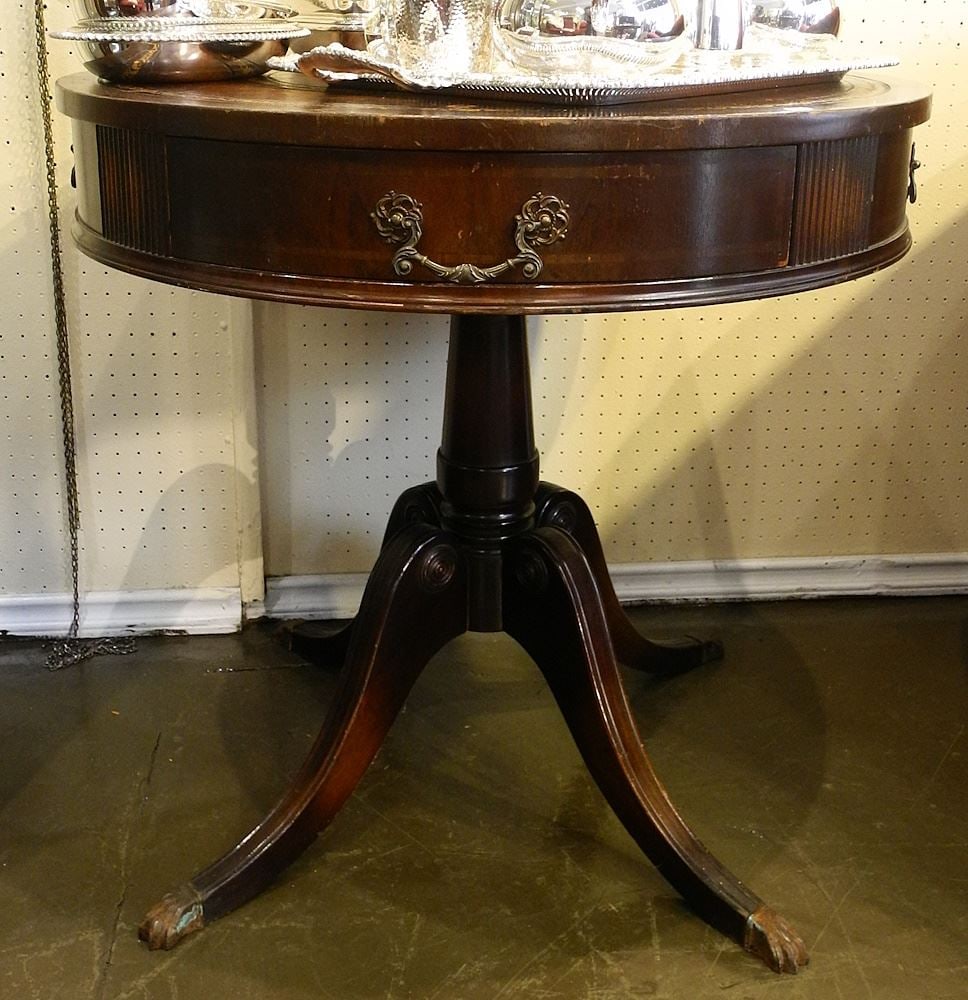 American Mahogany Association Duncan Fyfe Style Lamp Table, 28 1/2"H.: American Mahogany Association Duncan Fyfe Style Lamp Table, 28 1/2"H.