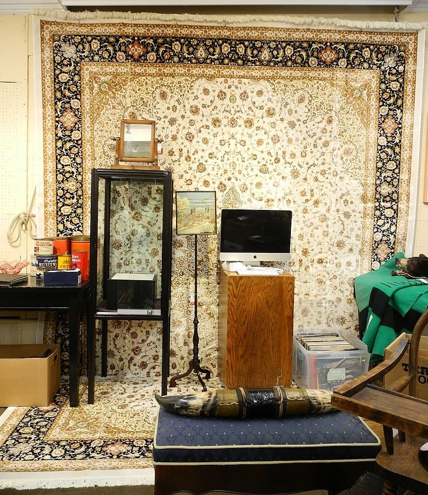 Turkish "Topkapi" 100% Bamboo Carpet, Approximately 9'10" x 13'2". (1 of 3)