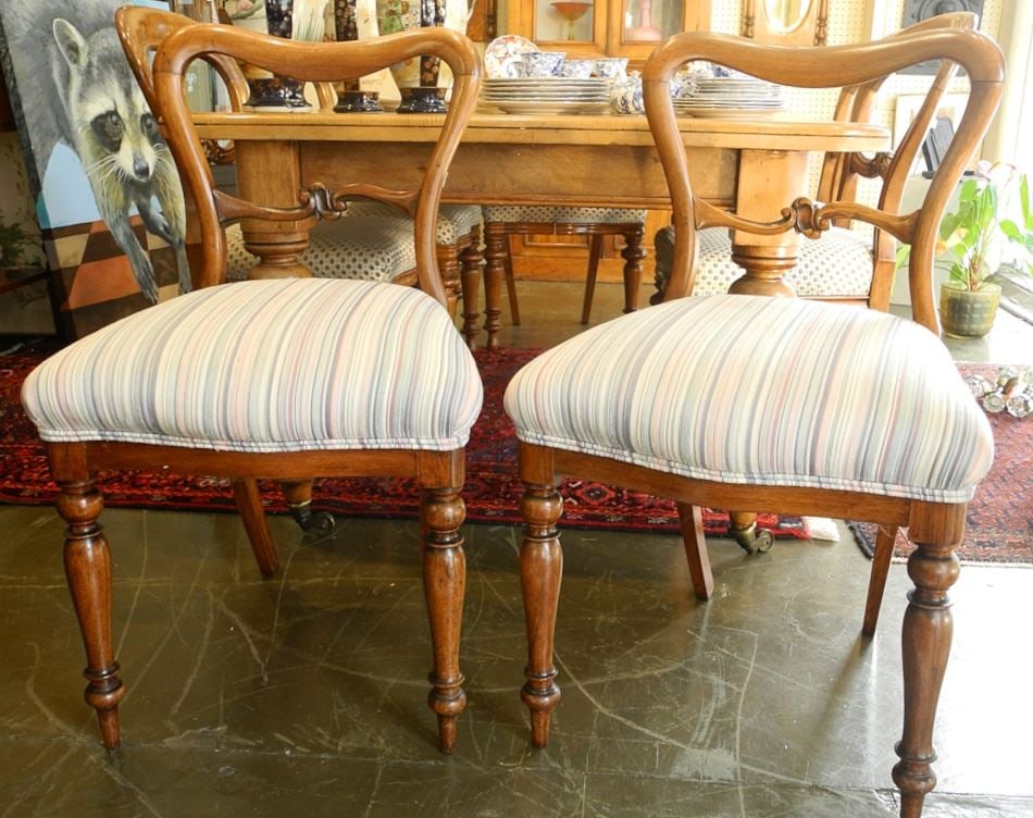 Pair of Victorian Rosewood Dining Chairs, 32"H.: Pair of Victorian Rosewood Dining Chairs, 32"H.