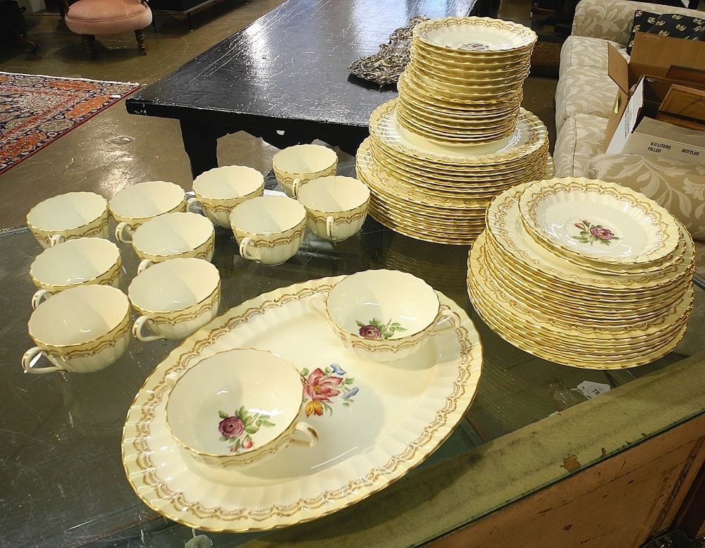 Royal Worcester / Mappins Ltd. China Part Luncheon Service, "Cromwell". (1 of 3)