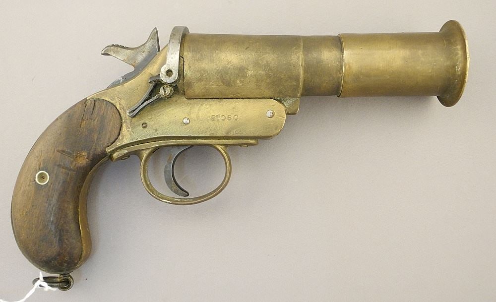 Webley & Scott Mark III Brass Flare Pistol, 1918, 9 1/2"L.: Webley & Scott Mark III Brass Flare Pistol, 1918, 9 1/2"L.