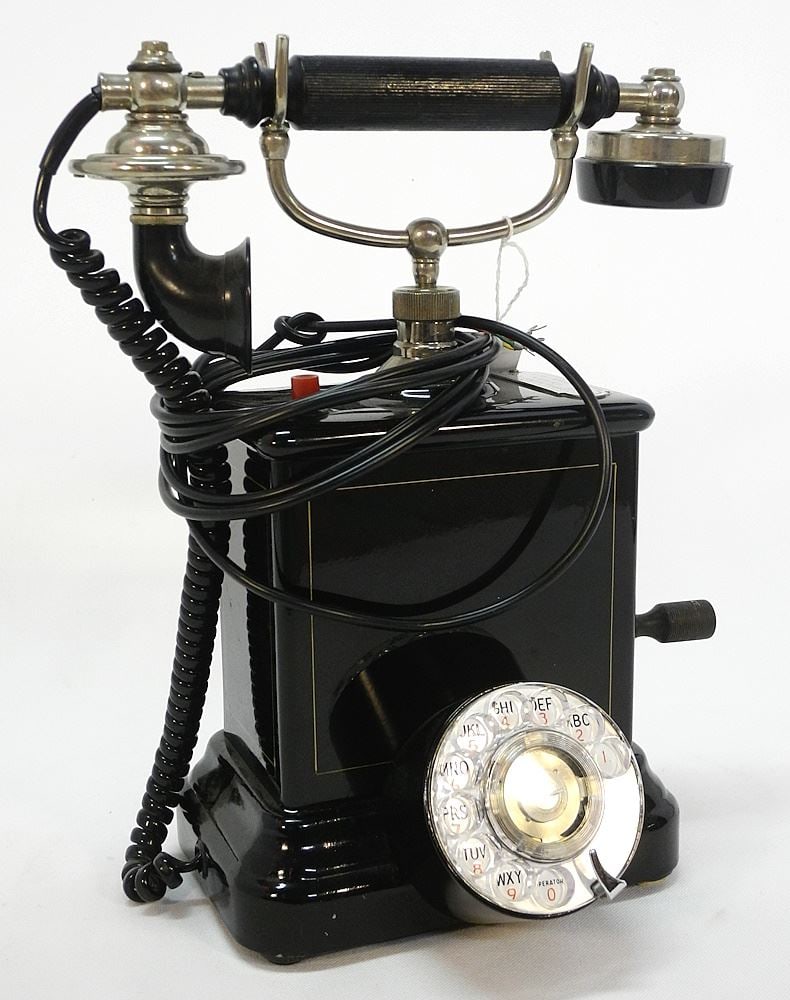 Kjobenhavans Telefon Tiesel Telephone, 12 3/8"H.: Kjobenhavans Telefon Tiesel Telephone, 12 3/8"H.