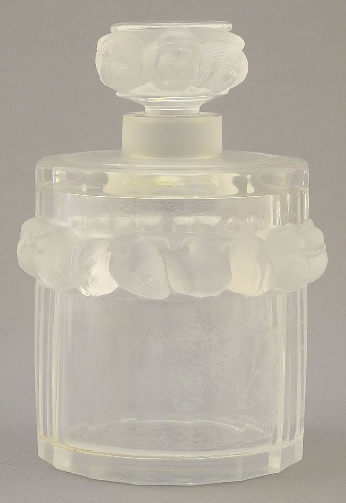 Lalique France Covered Jar, 5 1/4"H.: Lalique France Covered Jar, 5 1/4"H.