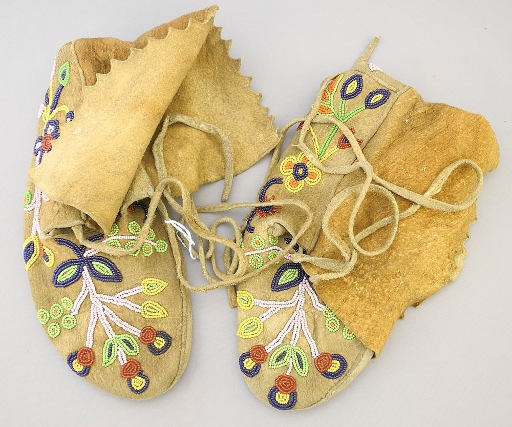 Pair of Northern Plains Beaded High Top Moccasins, Possibly Metis C.1910 , 10 1/2"L. (1 of 6)
