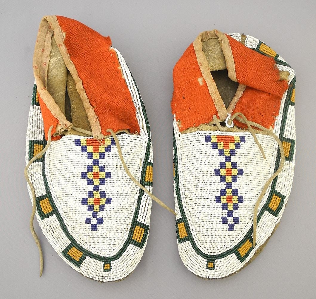 Pair of Sioux Northern Plains Men's Beaded Moccasins, 9 3/4"L. (1 of 5)