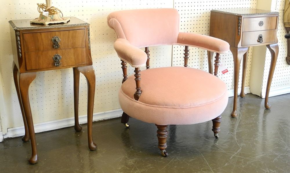 Pair of English Burl Walnut Side Tables, 27 1/2"h. (1 of 6)