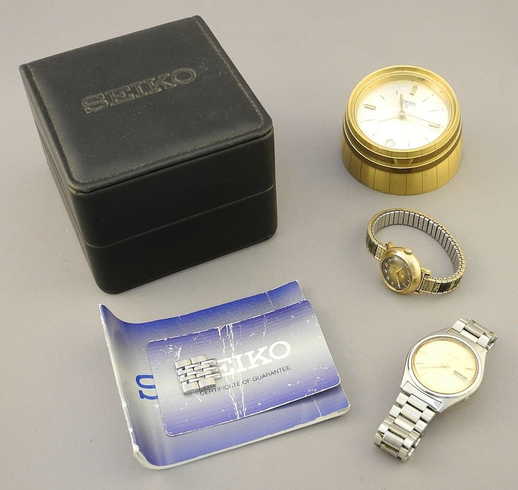 3 Seiko & Bulova Wrist Watches with Swiza Calendar Desk Clock, TH 25 1/2". (1 of 2)