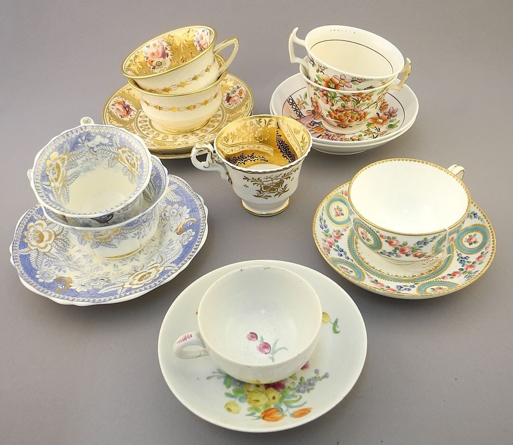 5 x 18/19th C. Porcelain Teacups & Saucers with 3 Cups & 1 Saucer. (1 of 3)