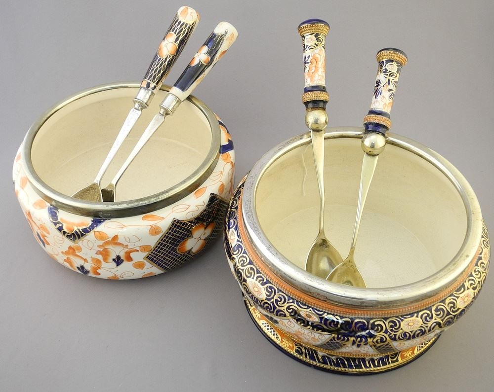 2 English Imari Salad Bowls & Servers, 8 1/2" & 9" Diameters.: 2 English Imari Salad Bowls & Servers, 8 1/2" & 9" Diameters.