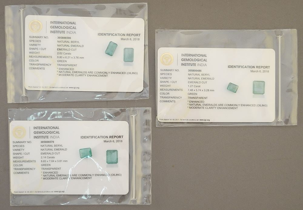 3 Natural Emeralds with Certificates ct 2.14 / 1.27 / 2.02. (1 of 2)