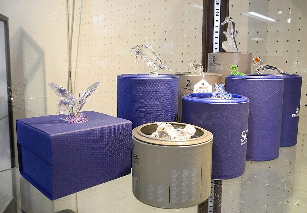 8 Various Swarovski Crystal Animals & Insects with Original Boxes. (1 of 2)