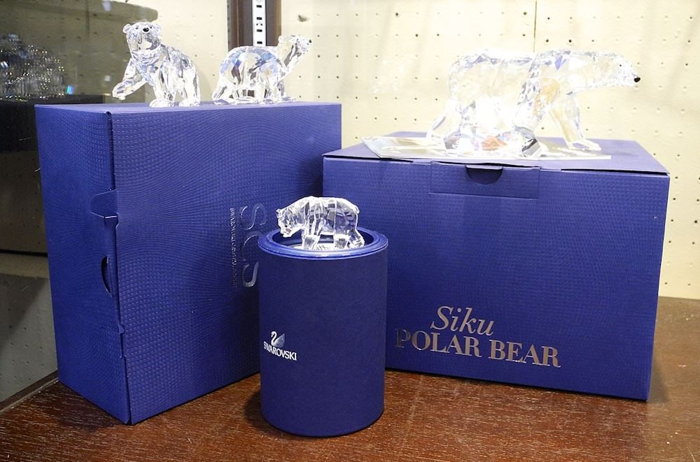 4 Swarovski Crystal Polar & Other Bear Figures with Boxes. (1 of 4)