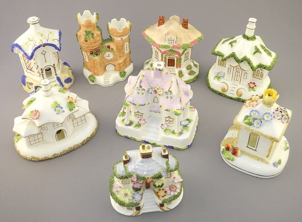 Collection of 8 Coalport Fine Bone China Cottages.: Collection of 8 Coalport Fine Bone China Cottages.