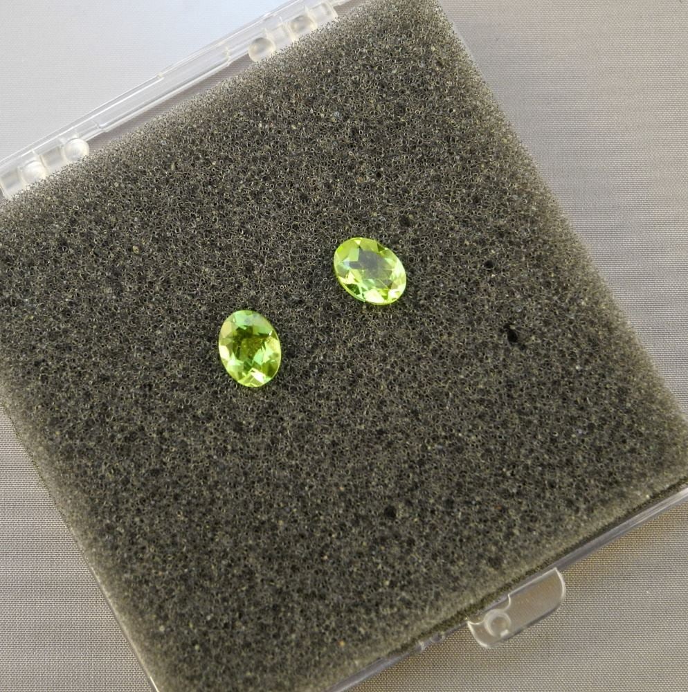 Pair Natural 3.07 ct Peridot. (1 of 3)