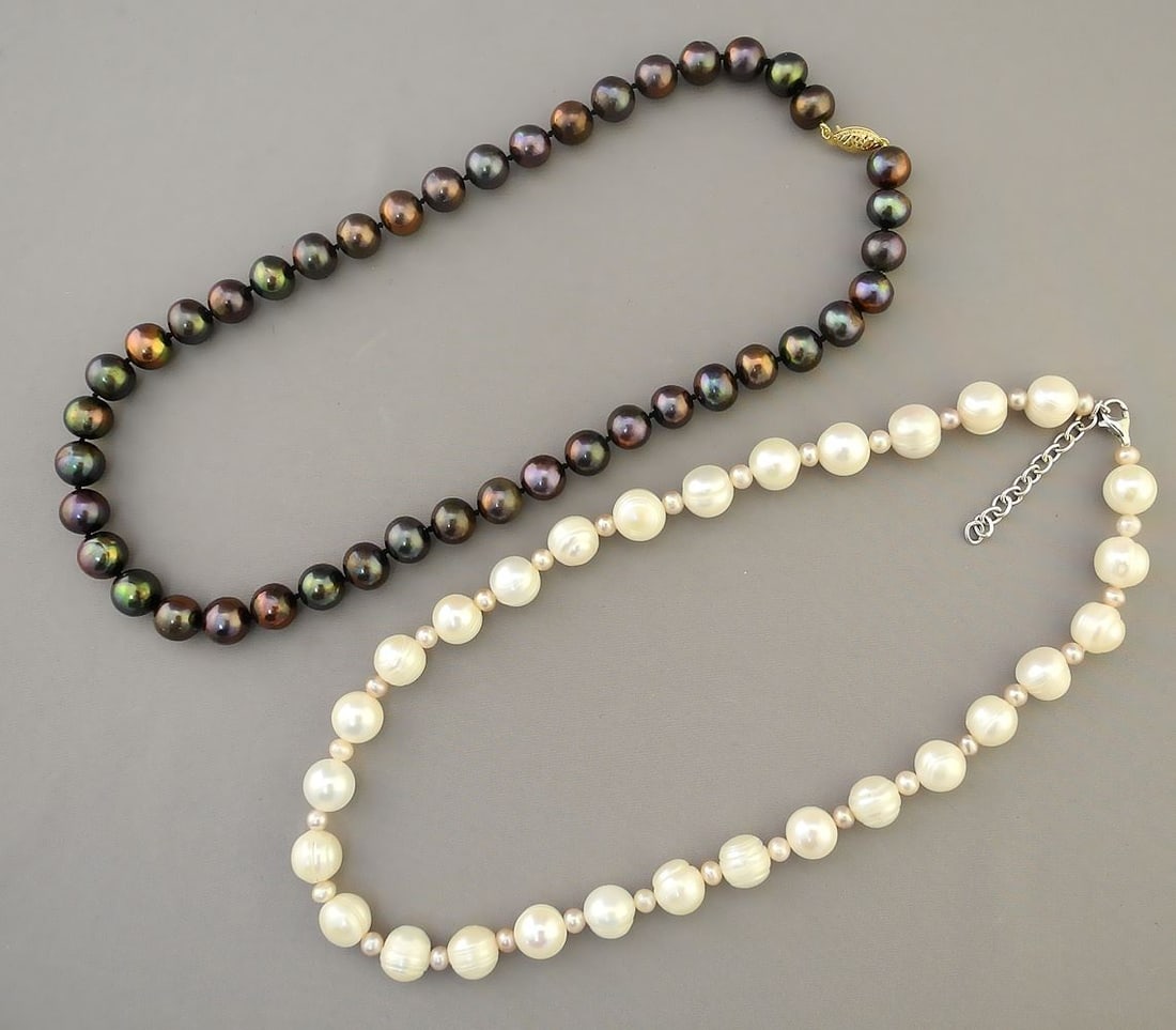 2 Freshwater Pearl Necklaces: Peacock (16 1/2"L) & Baroque, 16"L.: 2 Freshwater Pearl Necklaces: Peacock (16 1/2"L) & Baroque, 16"L.