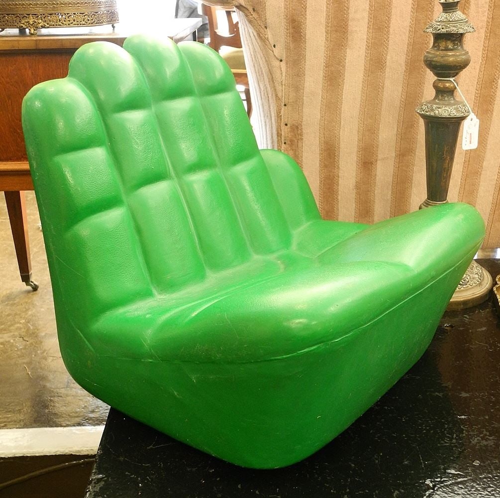 Vintage Jolly Green Giant Child's Chair, 12 1/2" x 15 1/2" x 4".: Vintage Jolly Green Giant Child's Chair, 12 1/2" x 15 1/2" x 4".