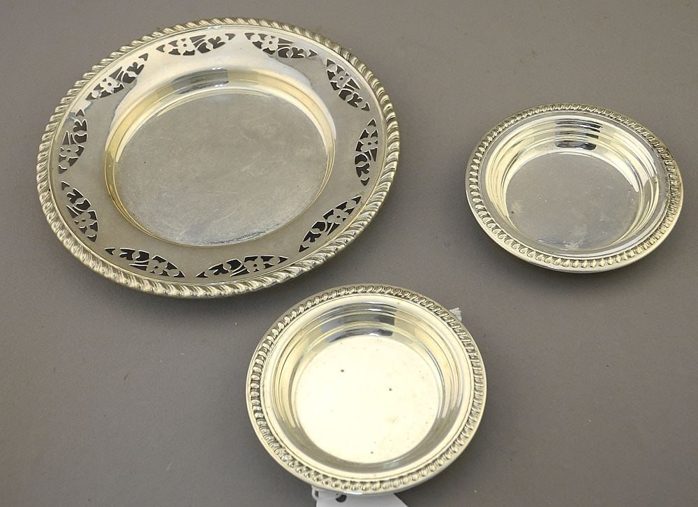 3 Sterling (marked) Silver Dishes, 3 1/4" - 5 3/4" Diameter, 130g. (1 of 1)