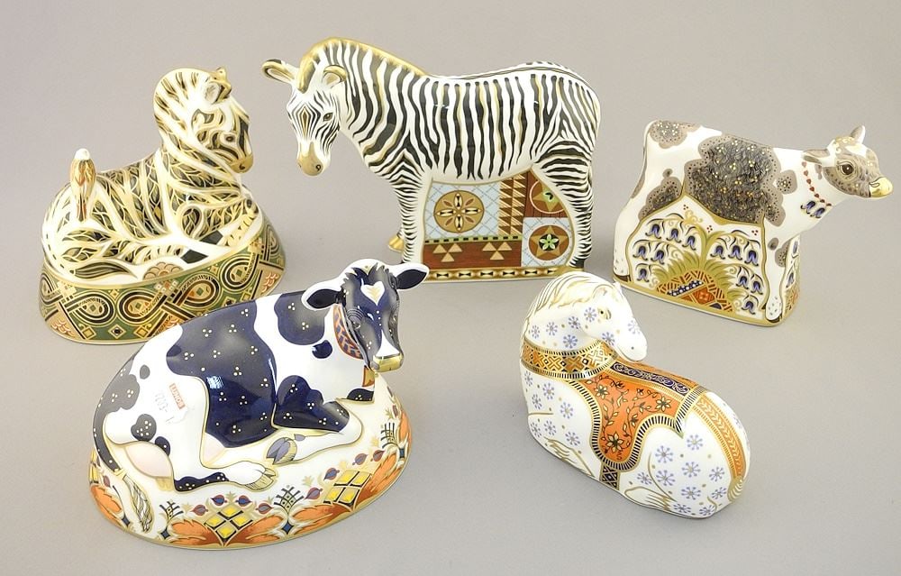 5 Royal Crown Derby Imari Paper Weights: Zebras / Cows / Horse. (1 of 1)