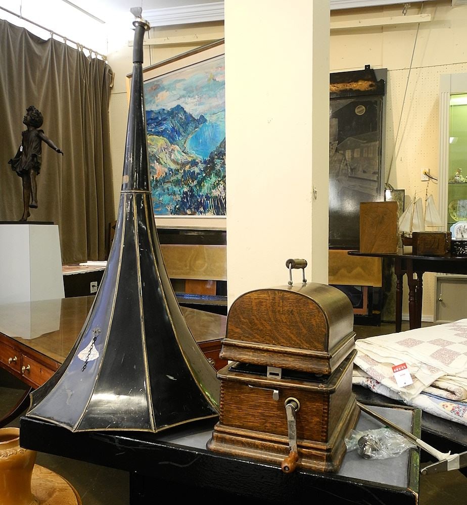 Edison Standard Phonograph Cylinder Player with Horn & Cylinders. (1 of 4)