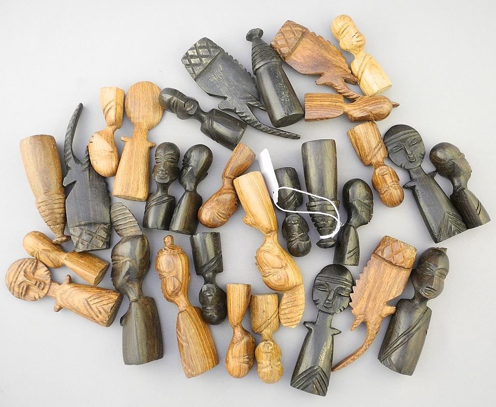 Benin Bronze Nativity Scene & Set of Chess Men. (1 of 2)