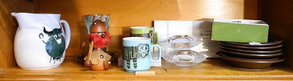 Collection of Mid Century Table Wares: Arabia Ruska / Orrefors / Hornsea / Various. (1 of 3)