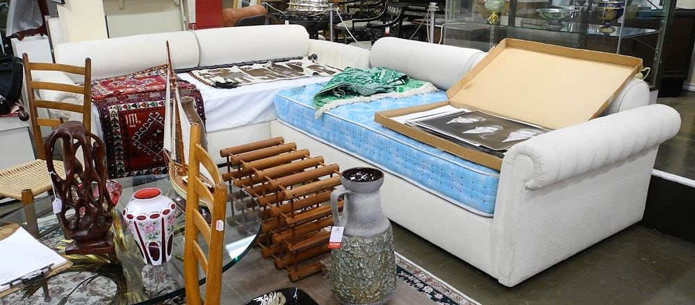 Two Section Convertible Day Bed with 4 Bolster Cushions.: Two Section Convertible Day Bed with 4 Bolster Cushions.