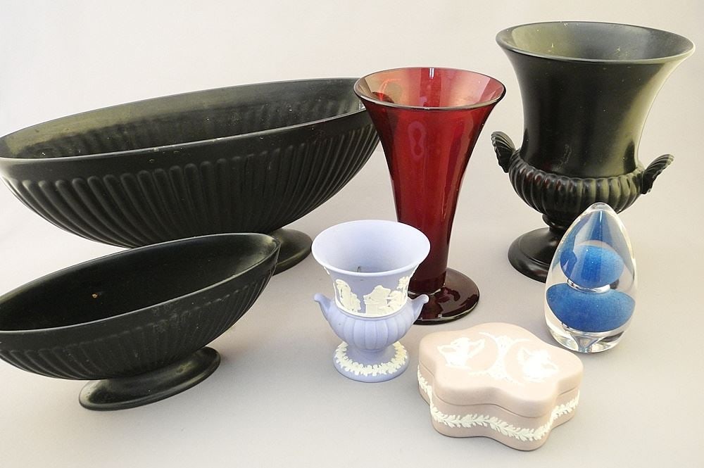 Collection of Wedgwood Ceramics / Wedgwood Paperweight / Ruby Glass Vase. (1 of 3)