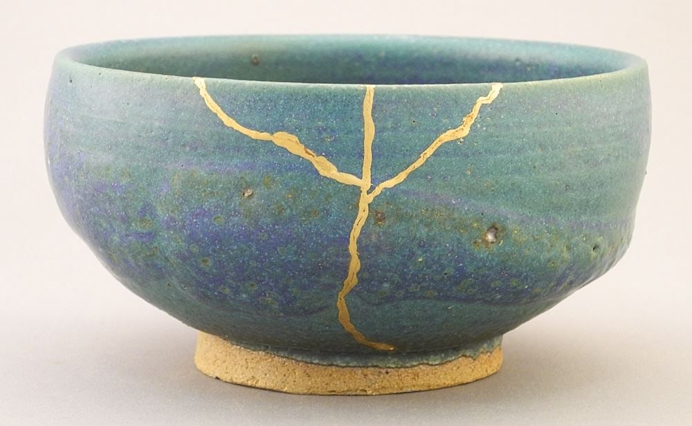 Stoneware Teabowl with Kintsugi Work Hand Signed by Wayne Ngan, 5 5/8" Diameter. (1 of 4)