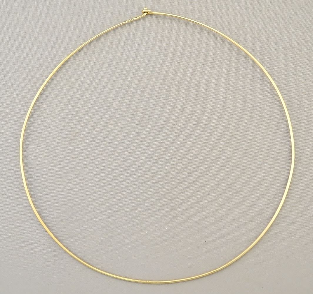 14K (marked) Choker Necklace. -: 14K (marked) Choker Necklace. -