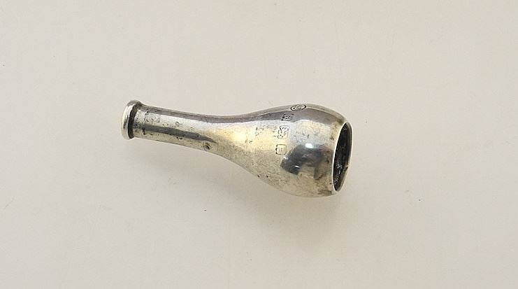 Hallmarked Silver Cigarette Holder, 1 1/4"L, 2.5g.: Hallmarked Silver Cigarette Holder, 1 1/4"L, 2.5g.