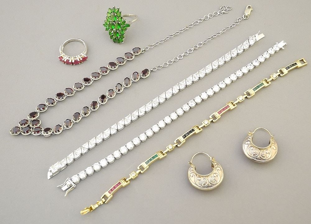 Collection of Sterling Silver Jewelry Items: 3 Bracelets / 2 Rings / Necklace / Earrings, TW: Collection of Sterling Silver Jewelry Items: 3 Bracelets / 2 Rings / Necklace / Earrings, TW